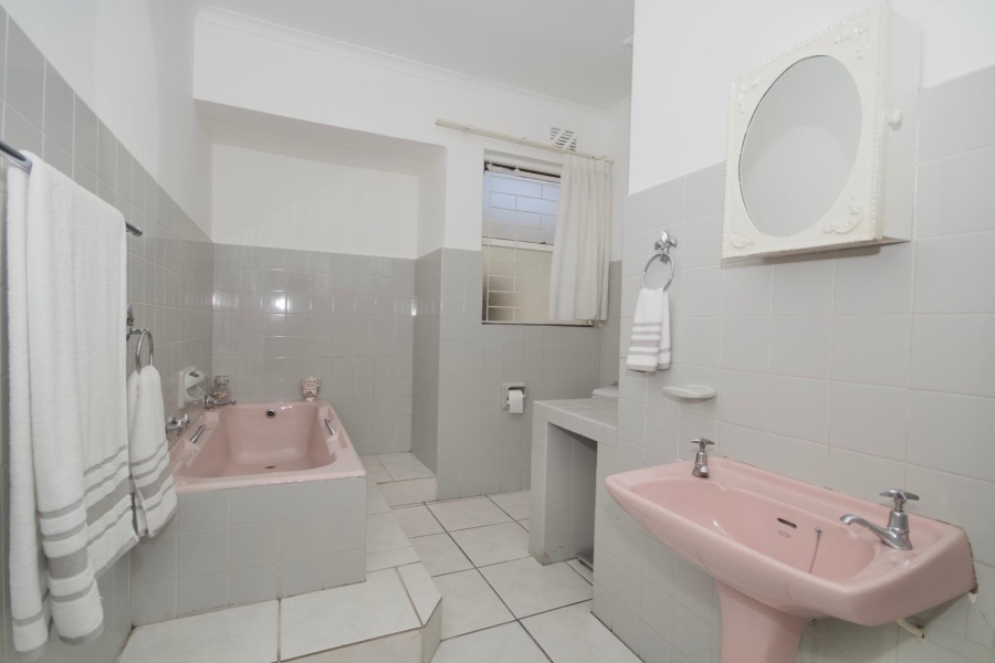 4 Bedroom Property for Sale in Milnerton Western Cape
